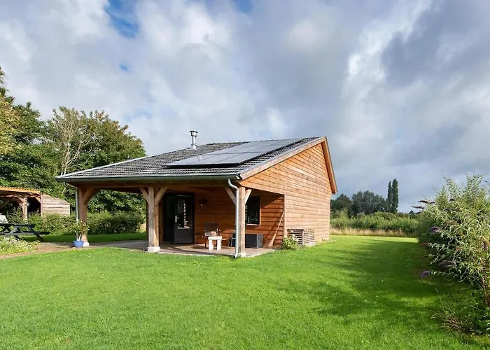 Cozy Vacation In Beautiful Surroundings Empe